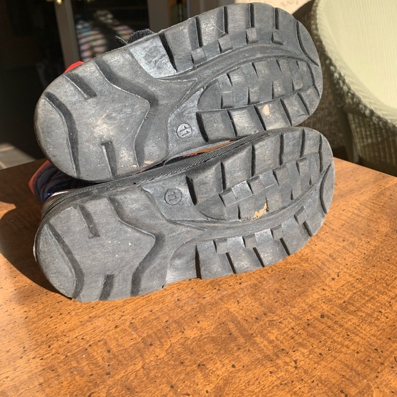 🌈BOGO 50% off🌈 Snow Boots for Toddlers! Size 11, Excellent Used Condition. - Picture 7 of 10